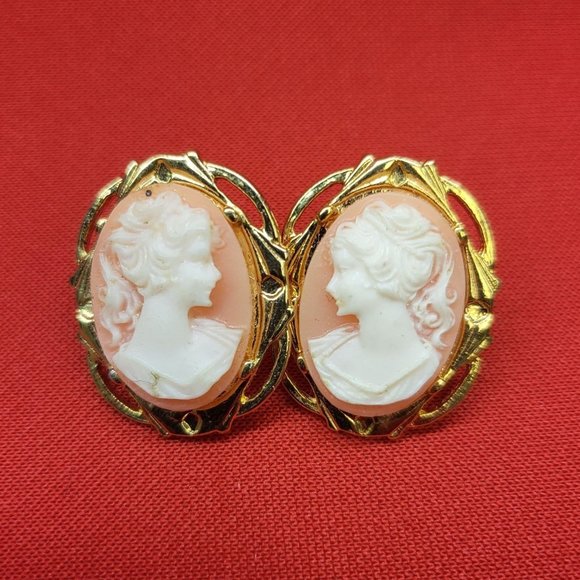 Vintage Gold Tone Cameo Earrings - Picture 4 of 12